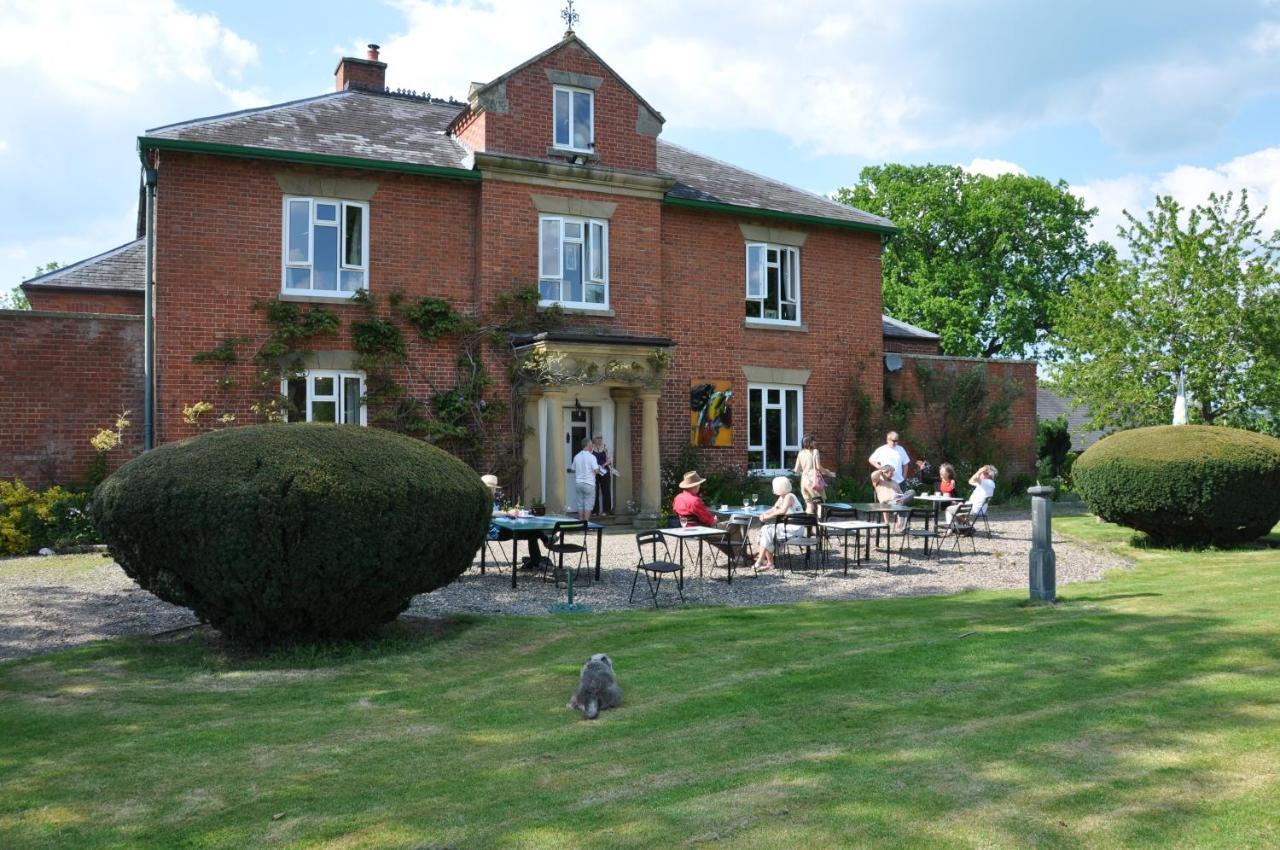 Mid Wales Arts B&B Caersws Extérieur photo